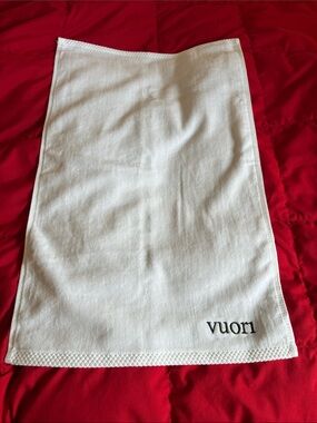 NWOT Vuori Embroidered White Hand Towel 100% Cotton